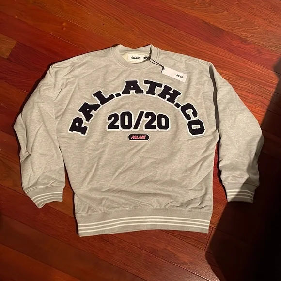 PALACE - Picture 1 of 3